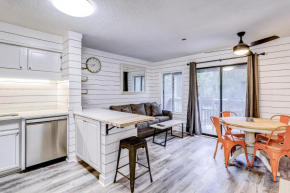 Carolina Beach Club, Unit 126
